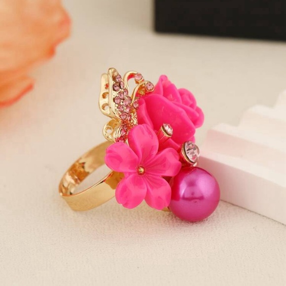 Floral and Butterfly Rhinestone Ring with Pearl Accent - Picture 3 of 4